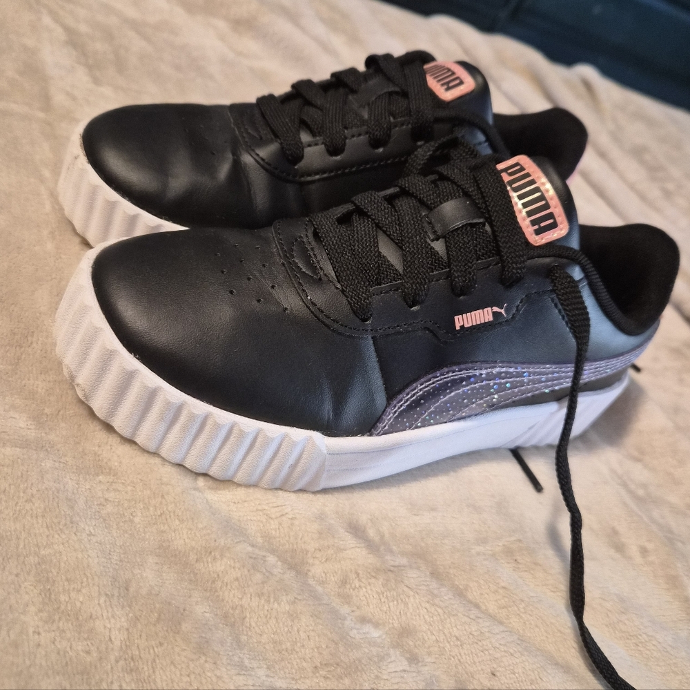 Kids 2c Puma Carina Black-Lavender Alert-Pink Fruit.